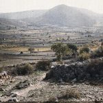 Панорама долине Буна, ишпартана виноградима и пољима, 21. октобар 1912. (фото www.albert-kahn.hauts-de-seine.fr)