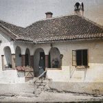 Кућа на путу од Крушевца за Сталаћ, 29. април 1913. (фото www.albert-kahn.hauts-de-seine.fr)
