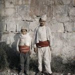 Два албанска муслимана, Драч, 16. октобар 1913. (фото www.albert-kahn.hauts-de-seine.fr)