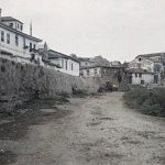 Куће на крају зидина града, Драч, 16. октобар 1913. (фото www.albert-kahn.hauts-de-seine.fr)