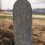 Крајпуташ поред гробља на Спасовњачи, Ужице (фото Бојан Радојичић)