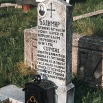 Споменик Будимиру Бановићу на гробљу у засеоку Пеуле (фото Бојан Радојичић)