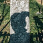 Крајпуташ Драгомиру Остојићу и Милораду Грбићу у Трнави (фото Бојан Радојичић)