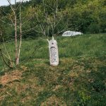 Крајпуташ Станку Ћосићу у Мијатовићима у Биосци (фото Бојан Радојичић)