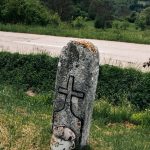 Крајпуташ Станку Ћосићу у Мијатовићима у Биосци (фото Бојан Радојичић)