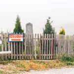 Крајпуташ Сретену Познановићу у Гостиници (фото Бојан Радојичић)