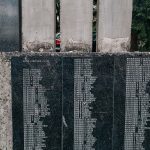 Спискови бораца и жртава на споменику у центру села Кремна (фото Бојан Радојичић)