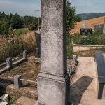 Споменик Милораду Радовићу на гробљу у Костићима у Трнави (фото Бојан Радојичић)