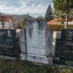 Споменик Никодину Цвијовићу на гробљу у центру Дрежника (фото Бојан Радојичић)