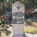 Споменик Недељку М. Нешевићу на Нешевића гробљу у Кремнима (фото Бојан Радојичић)