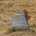 Белези око спомен чесме на Белој Глави, Јабланица (фото Бојан Радојичић)