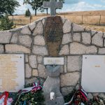 Плоче на спомен чесма на Белој Глави, Јабланица (фото Бојан Радојичић)