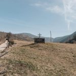 Крајпуташи Радоју и Милосаву Бакићима у Јабланици (фото Бојан Радојичић)