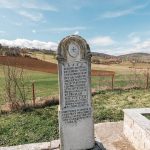 Споменик Миловану Жунићу на Жунића гробљу у Кривој Реци (фото Бојан Радојичић)