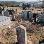 Споменик Стевану Шопаловићу на гробљу у Мачкату (фото Бојан Радојичић)