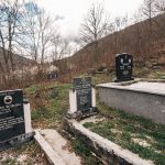 Споменик Видоју, Живку и Лазару Живковићима на гробљу крај манастира Увац у Стублу (фото Бојан Радојичић)