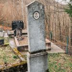 Споменик Добросаву Ј. Чубраковићу на Чубраковића гробљу у Доњем Љубишу (фото Бојан Радојичић)