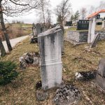 Споменик Илији и Бранисаву Мишовићима на гробљу Пјевчак на Рудинама (фото Бојан Радојичић)