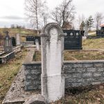 Споменик Маринку и Владимиру Рњаковићима на гробљу Пјевчак на Рудинама (фото Бојан Радојичић)