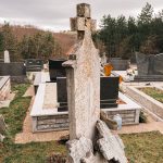 Споменик Микаилу Дабићу на гробљу у Сирогојну (фото Бојан Радојичић)