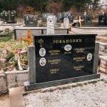 Споменик Периши Јовановићу на гробљу у чајетинској Трнави (фото Бојан Радојичић)
