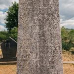 Споменик Симу Богдановићу на Богдановића гробљу у Доњој Добрињи (фото Бојан Радојичић)