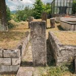 Споменик Будимиру Т. Богдановићу на Богдановића гробљу у Доњој Добрињи (фото Бојан Радојичић)