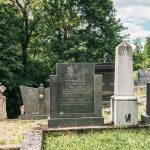 Споменик Миленку Лађевцу на Лађевачком гробљу у Доњој Добрињи (фото Бојан Радојичић)