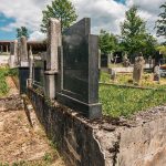Споменик Миленку Лађевцу на Лађевачком гробљу у Доњој Добрињи (фото Бојан Радојичић)