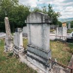 Споменик Михаилу Вучићевићу на Вучићевића гробљу у Доњој Добрињи (фото Бојан Радојичић)