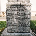Споменик војницима изгинулим у ратовима 1912-18. у порти Цркве Светих Апостола Петра и Павла у Горњој Добрињи (фото Бојан Радојичић)