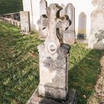 Споменик Милоју Р. Цицовићу у порти Цркве Светих Апостола Петра и Павла у Горњој Добрињи (фото Бојан Радојичић)
