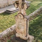 Споменик Милоју Р. Цицовићу у порти Цркве Светих Апостола Петра и Павла у Горњој Добрињи (фото Бојан Радојичић)