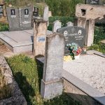 Споменик Јову Тодорићу на гробљу изнад цркве у Горњој Добрињи (фото Бојан Радојичић)