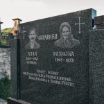 Споменик Адаму Чарапићу на Малопарачком гробљу у Горњој Добрињи (фото Бојан Радојичић)