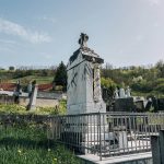Споменик Сими А. Грујићу на гробљу на потесу Стражара у Горњој Добрињи (фото Бојан Радојичић)