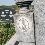 Споменик Веселину Достанићу на гробљу на потесу Стражара у Горњој Добрињи (фото Бојан Радојичић)