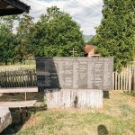 Спомен плоча на потесу Бегарица у Горобиљу (фото Бојан Радојичић)