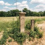 Крајпуташи Микаилу Перуничићу и Мићу Мићовићу у Горобиљу (фото Бојан Радојичић)