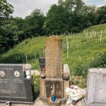 Споменик Љубомиру Продановићу на гробљу у Тучкову, Јелен До (фото Бојан Радојичић)