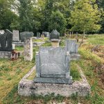 Споменик Веселину Максимовићу на Лазовића гробљу у Дражиновићима, Јежевица (фото Бојан Радојичић)