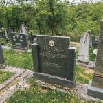 Споменик Веселину Демировићу на Лазовића гробљу у Дражиновићима, Јежевица (фото Бојан Радојичић)
