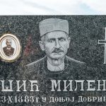 Споменик Миленку Тешићу на Мићанском гробљу у Дражиновићима, Јежевица (фото Бојан Радојичић)