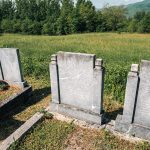 Споменик Миловану Милосављевићу на Мићанском гробљу у Дражиновићима, Јежевица (фото Бојан Радојичић)