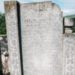 Споменик Михаилу и Воисаву Рачанима на Мићанском гробљу у Дражиновићима, Јежевица (фото Бојан Радојичић)