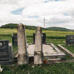 Споменик Млађену Божовићу на гробљу у Мађеру, Јежевица (фото Бојан Радојичић)