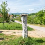 Крајпуташ Милисаву Танасијевићу на потесу Стране у Лопашу (фото Бојан Радојичић)