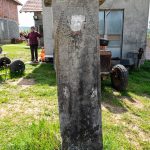 Крајпуташ Милисаву Танасијевићу на потесу Стране у Лопашу (фото Бојан Радојичић)