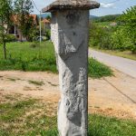 Крајпуташ Милисаву Танасијевићу на потесу Стране у Лопашу (фото Бојан Радојичић)