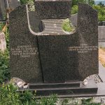 Споменик Тому Мићићу на гробљу у Отњу (фото Бојан Радојичић)